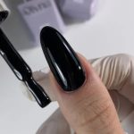 DIVNA Lakier Hybrydowy Ultra Black 7 ml – Głęboka Czerń do Manicure