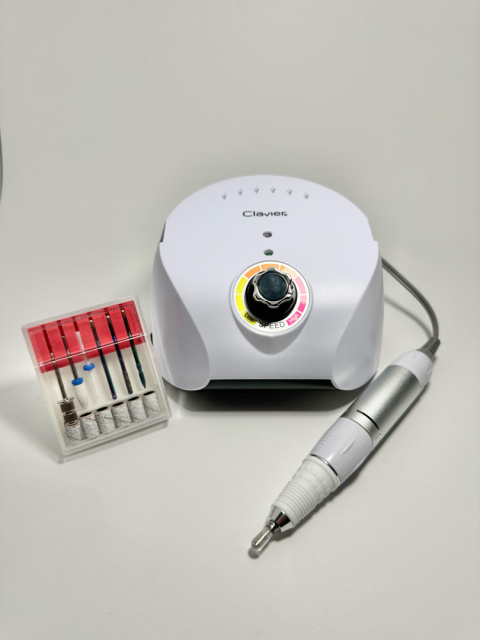 Frezarka do Paznokci Clavier FX 600 – 65W, 35 000 RPM, Biała, Z Pedałem i Zestawem Frezów